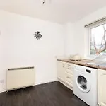 דירה Morningside 2-bedroom - Ground Floor אדינבורו