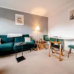 Bright Sleep 4 15 Minute Centre Free Parking Neaby Apartament