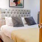 Albions Corner 6 Guests 5 Beds Free Parking *