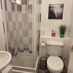 Grindlay Street Residence, 2 Bedroom, 2 Bathroom Close To Castle Apartman Edinburgh