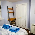 Lovely 2 Bedroom B-listed Converted Whisky Bond Lägenhet