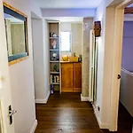 Lovely 2 Bedroom B-listed Converted Whisky Bond * Edinburg