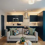 Apartamento Modern 2 Bed With Parking