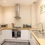 Apartmán Refined 2-bed Flat With Classic Charm Edinburgh