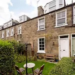 Апартаменты Cobblestone Colony Stockbridge