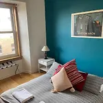 Classical 19th Century Stair - 3 Bedroom * Edinburgh