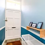 Refined 2-bed Flat With Classic Charm *