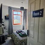 Double With Shared Bathroom Near The Shore And Tram * 에든버러
