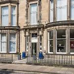 The Learmonth Hotel 2*