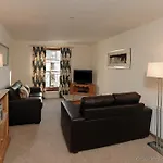 Fountain Court - Grove 4*