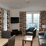 Fountain Court - Grove Apartahotel