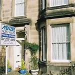 Menzies 아파트