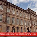 Travelodge Waterloo Place 3*