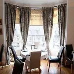 ゲストハウス Castle Street