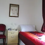 Alba Hills Πανσιόν