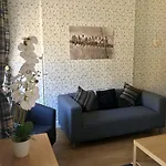 233 Leith * Edinburgh