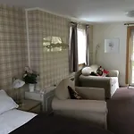 Ingleneuk فندق مبيت وإفطار 3*