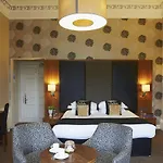 The Roseate - Small Luxury Of The World 5*