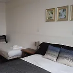 City Guest House 3* Edinburgh