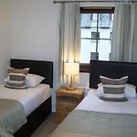 Apartahotel Fountain Court - Grove 4*
