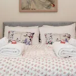 Joivy Spacious Flat With Garden In Centre 에든버러