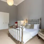 Joivy Spacious In New Town Prime Location דירה