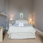 דירה Joivy Spacious In New Town Prime Location אדינבורו