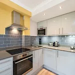 Fountain Court - Grove 4*