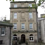 The Parliament House 3*