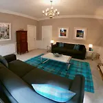 Apartman Escape To @ Abercromby Place *