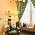 Daire The Jeffrey Street Edinburgh
