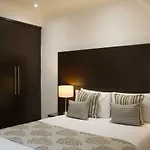 Fountain Court - Grove Apartahotel 4*