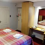 Regent House - Centre Penzion