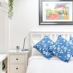Bright 3 Bed Flat With Pool & Parking * إدنبرة