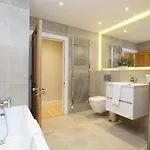Joivy Elegant At The Heart Of The Royal Mile *