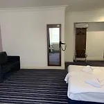 Piries Hotel Edinburgh