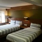 アデルフィ 3*