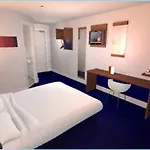 فندق Travelodge Waterloo Place