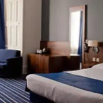 Piries Hotel