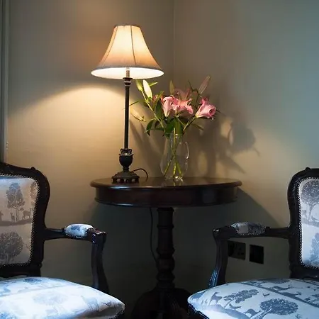 No11 Boutique & Brasserie Hotell