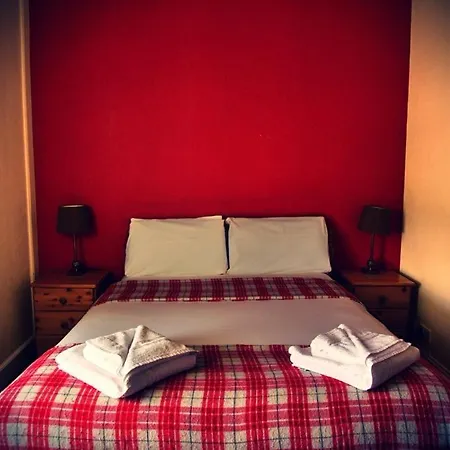 Heriott Park Гостевой дом 3*