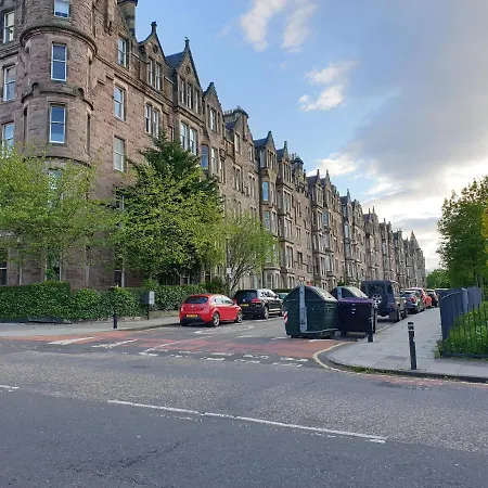 Roseneath Place - Lovely 2 Bed Near Meadows With Private Parking Appartement Édimbourg