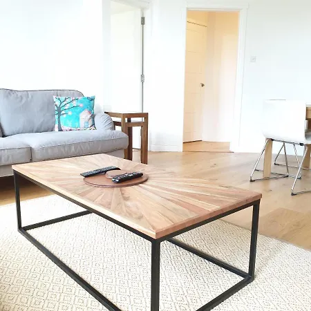 Appartement Roseneath Place - Lovely 2 Bed Near Meadows With Private Parking *