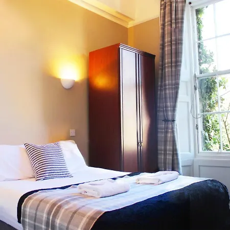 Playfair House 3*