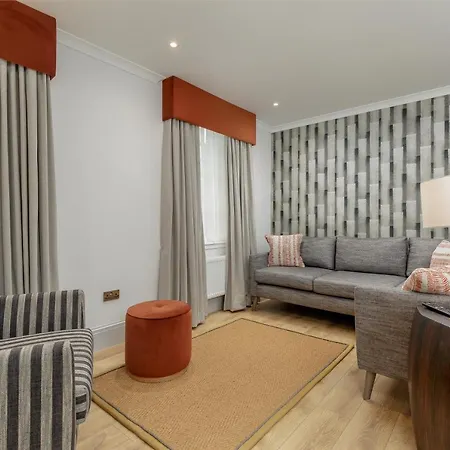 Destiny Scotland - Princes Street Édimbourg