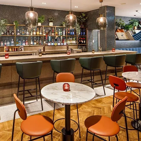 Hotel Ibis Styles St Andrew Square