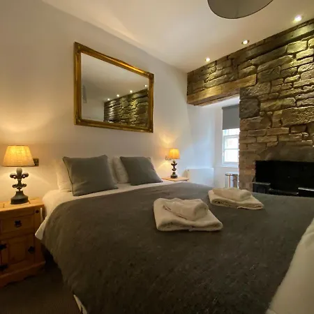 Aparthotel Royal Mile Balconies By The Castle