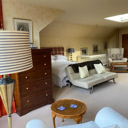 Claremont House Bed & Breakfast
