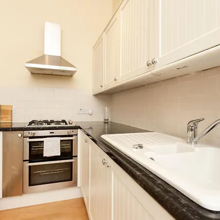1 Bedroom Overlooking Park Apartment
