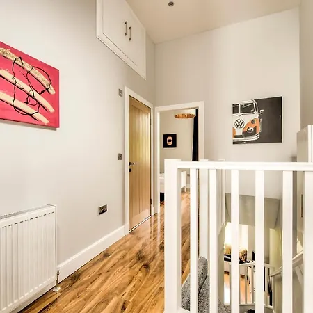 Newly Renovated 2-bedroom